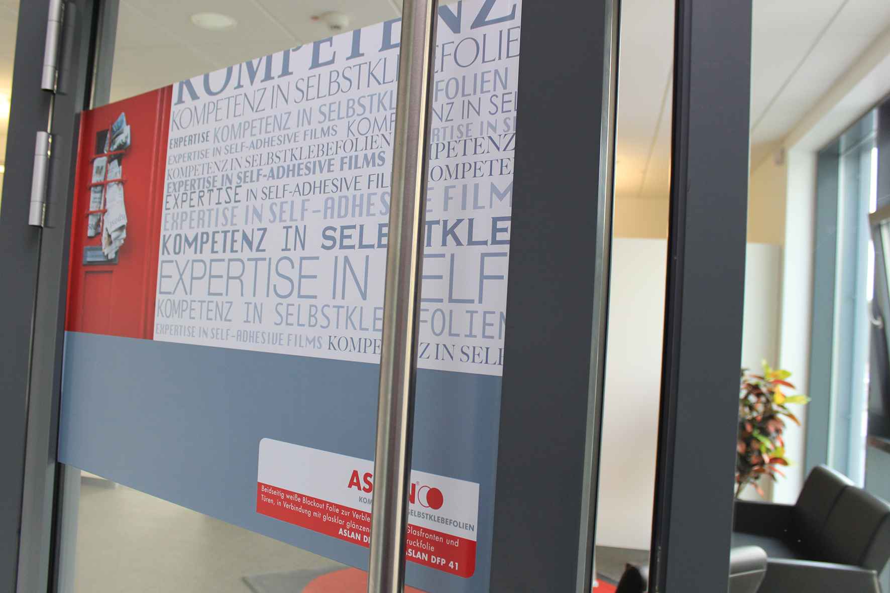 Image - Featured Image  - D-Line P4195 monomeer vinyl BO 180mic wit glans verwijderbaa -  2