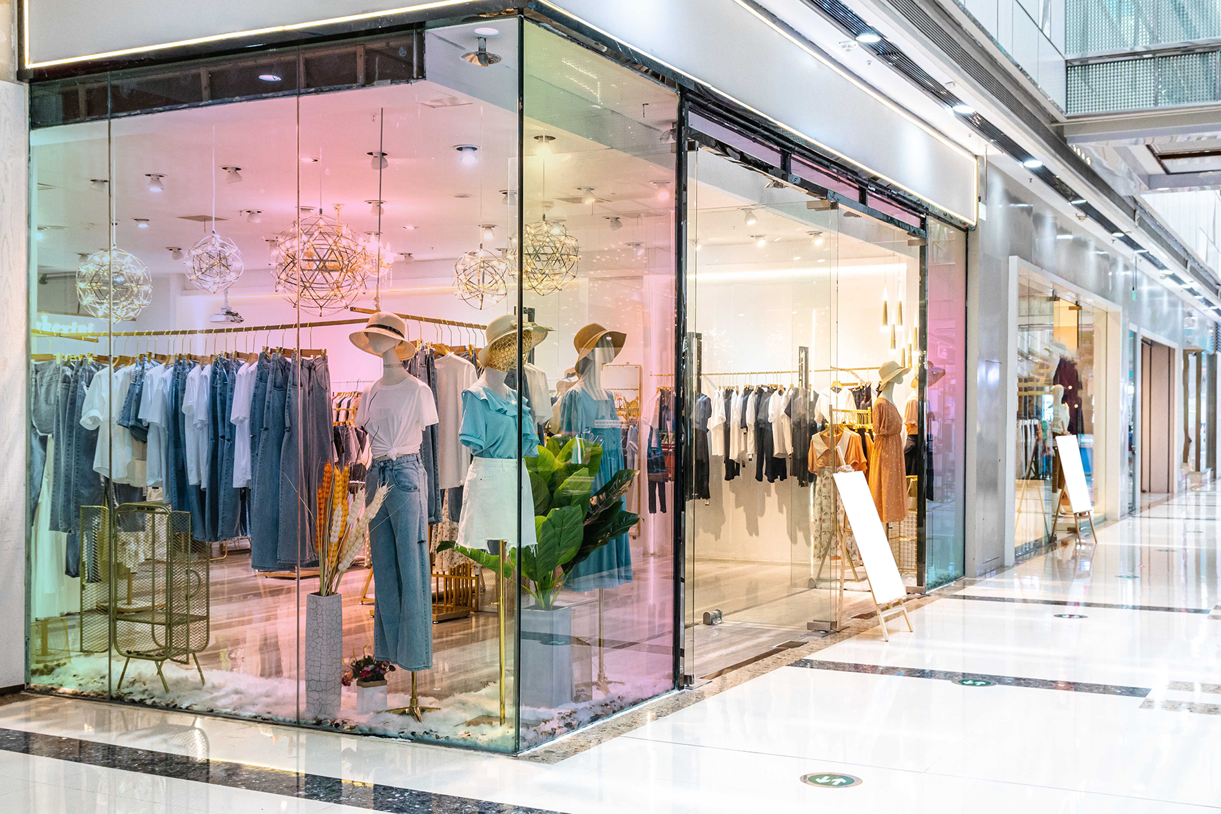 Image - Featured Image  - ASLAN Colourshift SE70 PET film Transparant -  2