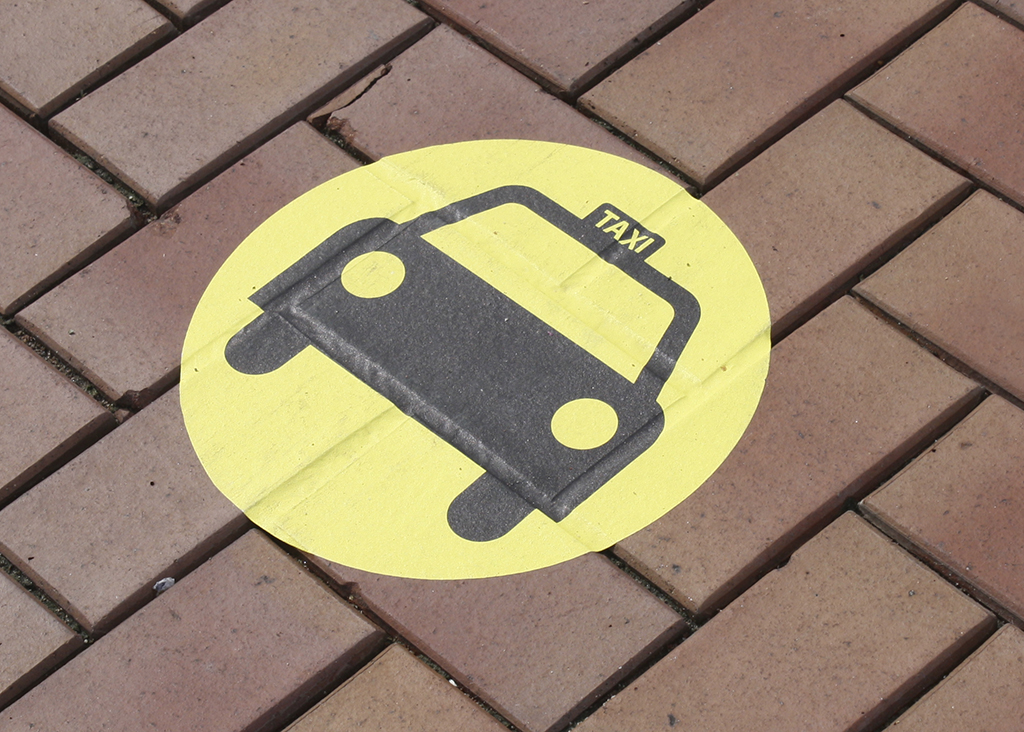 Featured Image - D-Line Street Vinyl: digitaal bedrukbare grafische vloerfolie voor ruwe outdoor toepassingen