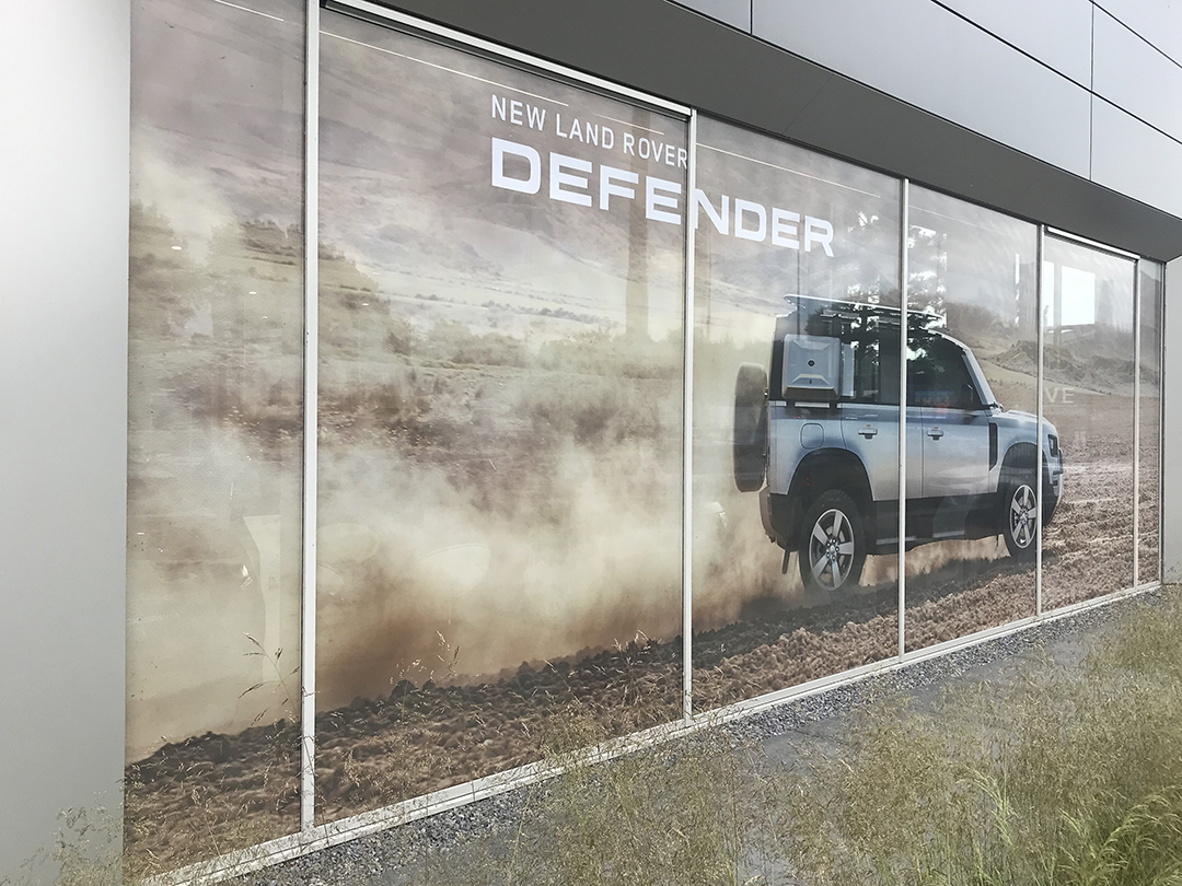 Featured Image - Toepassing Contra Vision Performance bij Land Rover in Breda