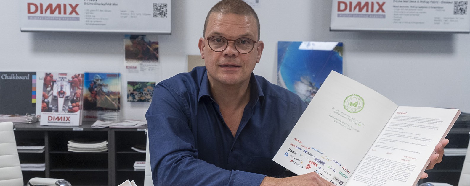 Featured Image - Dimix klaar voor de markt van morgen - Papier kleurt signbranche groen