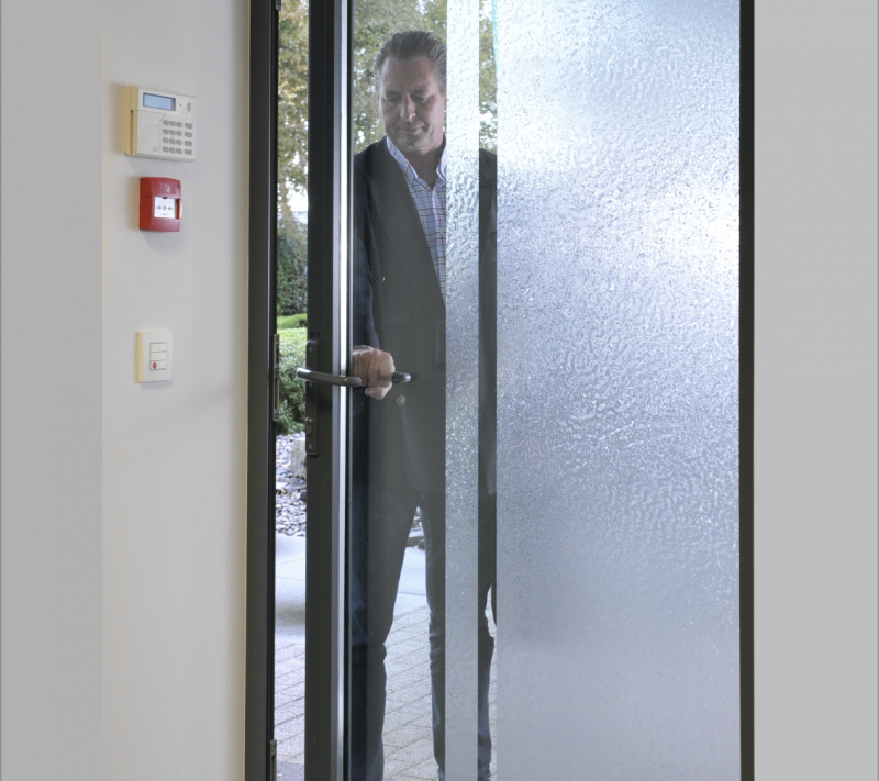 Featured Image  - Grafityp TR120 gegoten etched glass deco structuur silk road