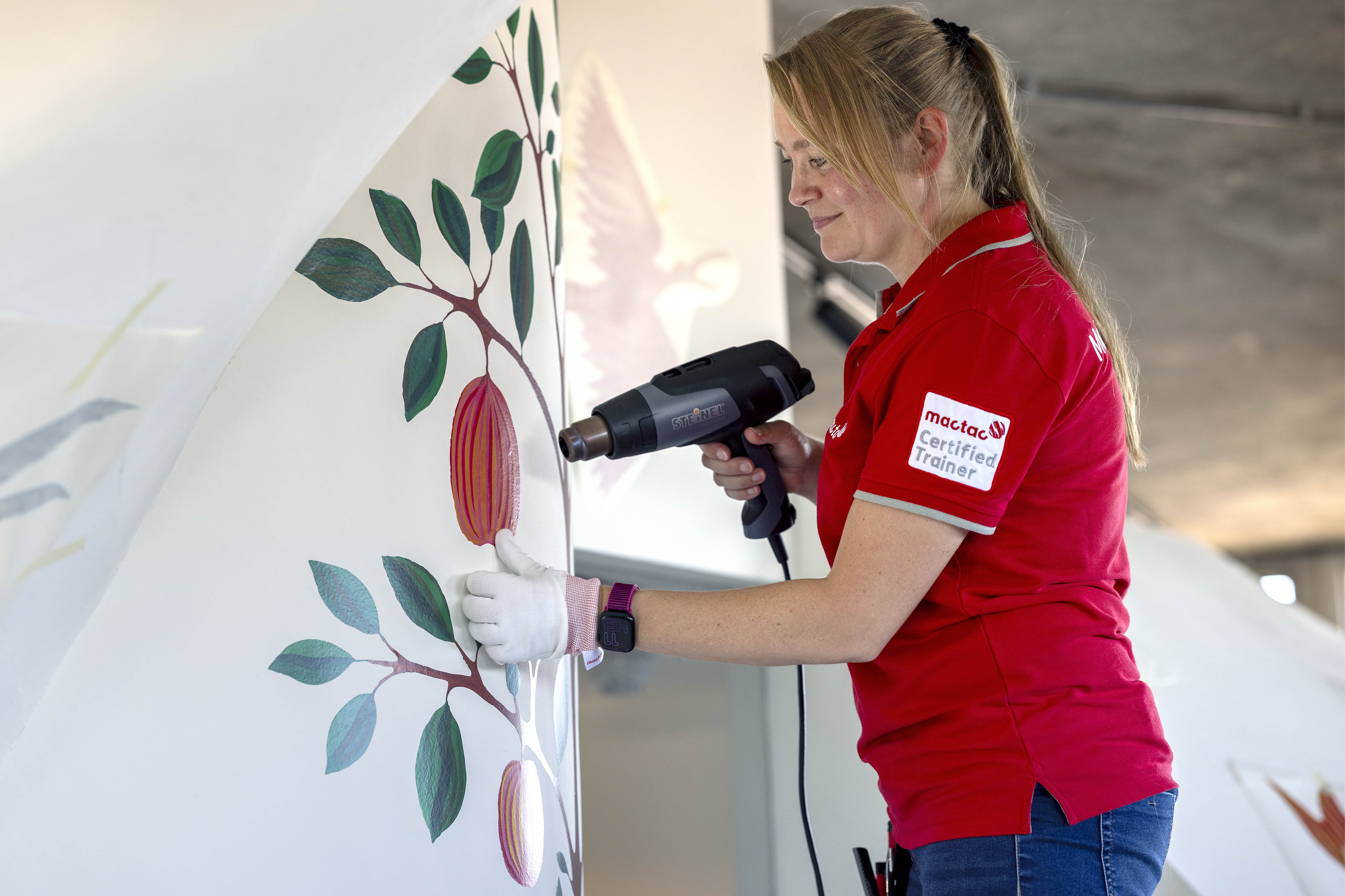 Image - Featured Image  - Mactac P1616 WW 319 PU GLOSS - Wall vinyl - 4